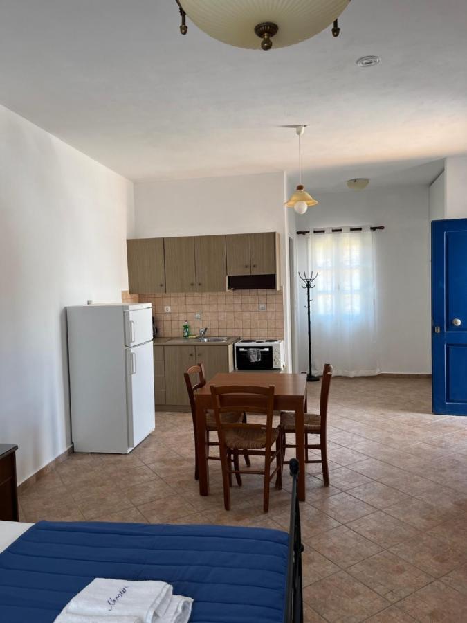 Ξενοδοχειο Ακρωτηρι Hotell Platia Ammos Exteriör bild